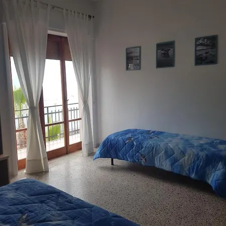 Baia Azzurra Tatil Evi *
